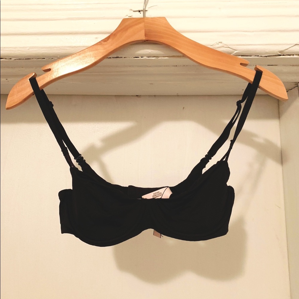 Victoria’s Secret Wicked Bra. New Without Tags